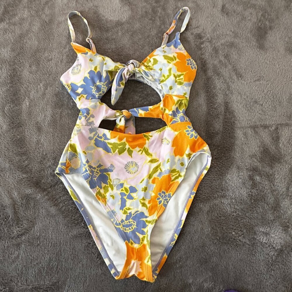 Out From Under Urban Outfitters One Piece Cutout Swimsuit SMALL Floral